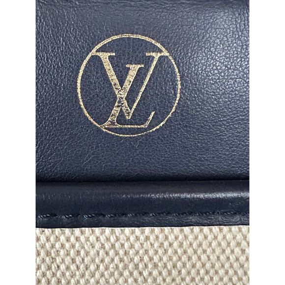 Louis Vuitton On My Side Tote Monogram Tufted Canvas PM 90326 - Picture 7 of 16